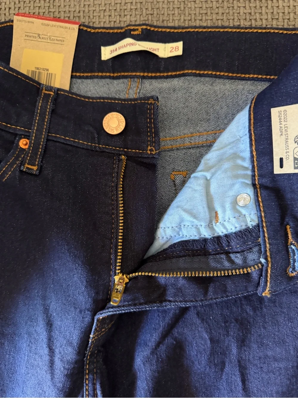 Levi’s 314 Shaping Straight Leg Jeans Dark Wash Women’s Size 28x32 Tummy Control - Picture 11 of 15